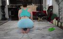 Aurora Willows large labia: Latihan yoga di balik layar