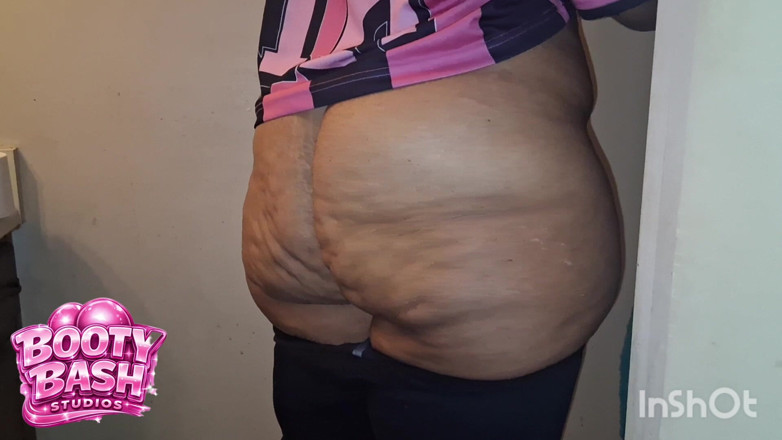 Sexpartyatl: Biggest Ass on Xhamster Anal Queen Shaking Booty