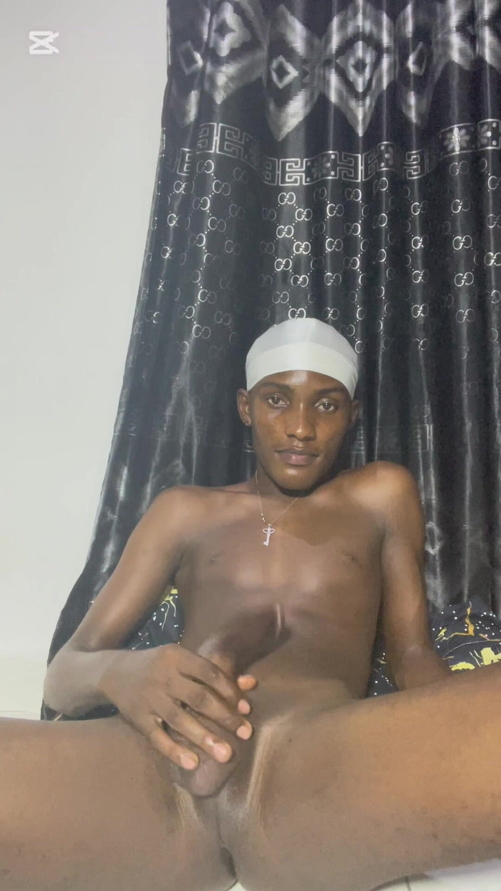 Aded-Toxic: Joven Gemela Con BBC