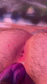 Fazendo meu creme de buceta ftm com vibrador monstro na máquina de foder
