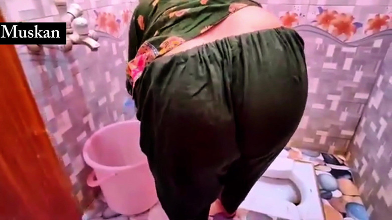 Muskan Rani: Fată desi cu curățenie acasă