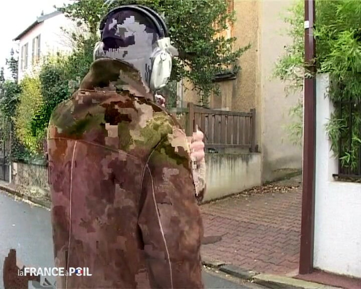 French Family Secrets: Un piano (ou une flûte ?) Cours pour cette étudiante très motivé !