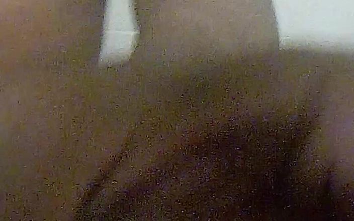 SweetDWillie456: 보짓물이 많은 뚱뚱한 엉덩이와 흑인 대물 자지의 펨보이