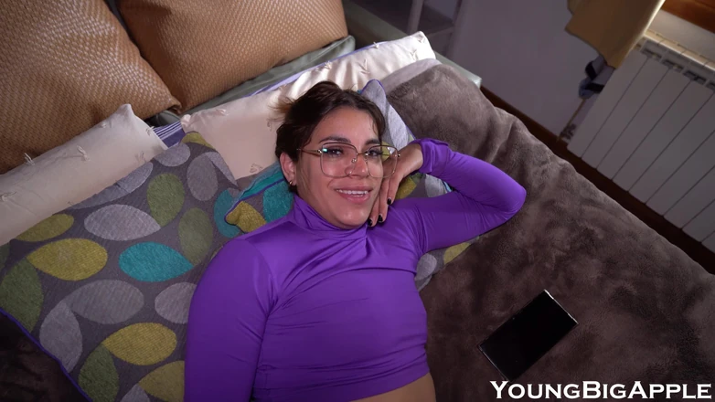 Young big apple: Выпускной Тур. Я Трахнул Одинокую Девушку