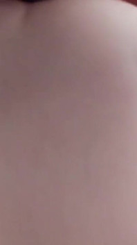 Ma belle-sœur m’a séduit avec son string sexy, j’ai dû lui fourre ma bite