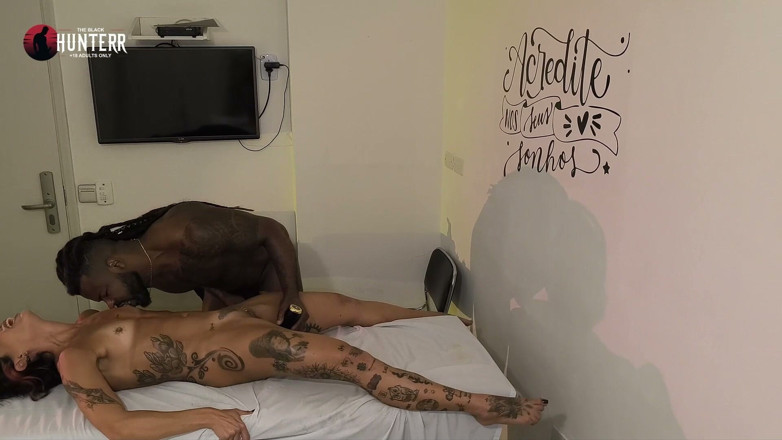 The Black Hunterr Hetero: Masseuse Gets Naked with My Wife