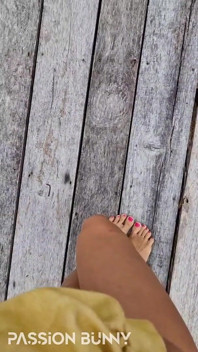 Selfie Shooting and Pee with Nice Flashing