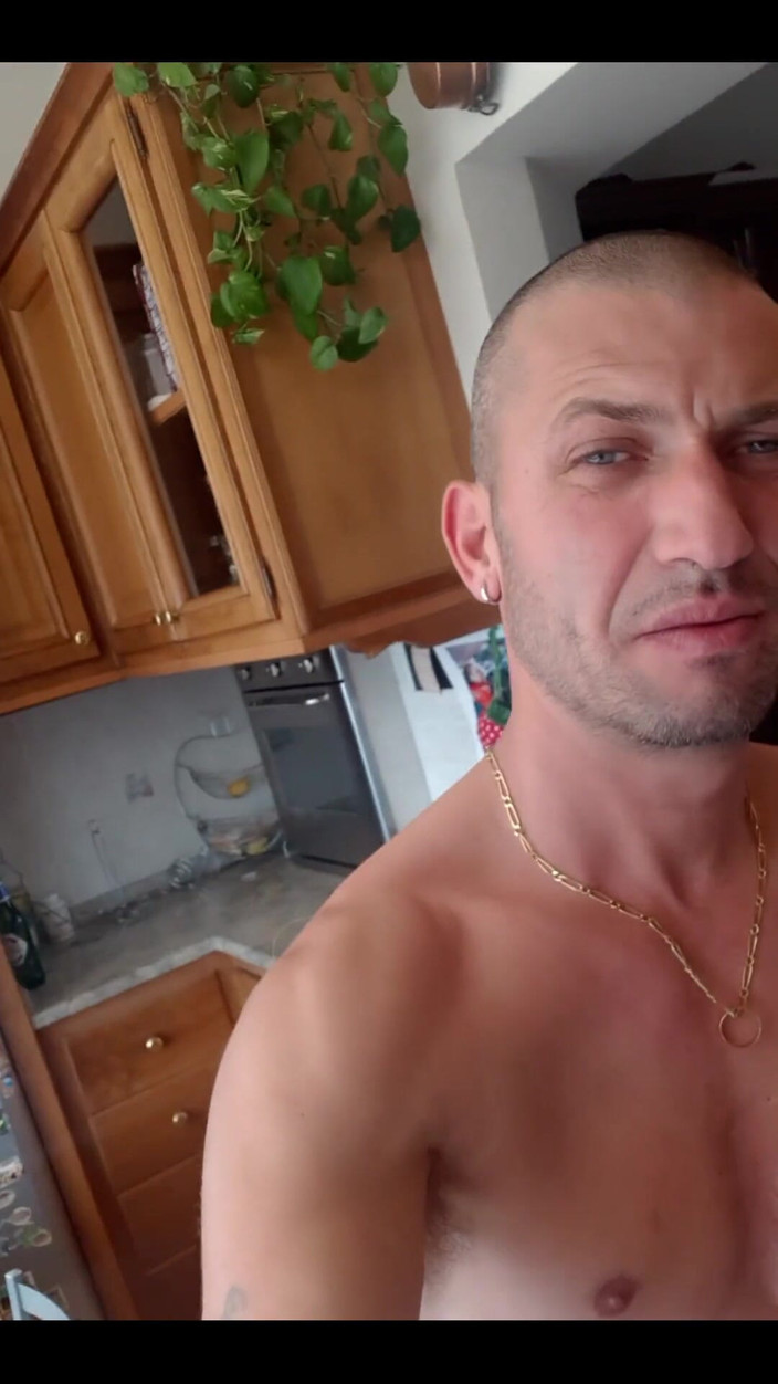 Boy jerking off: Доброе утро после траха