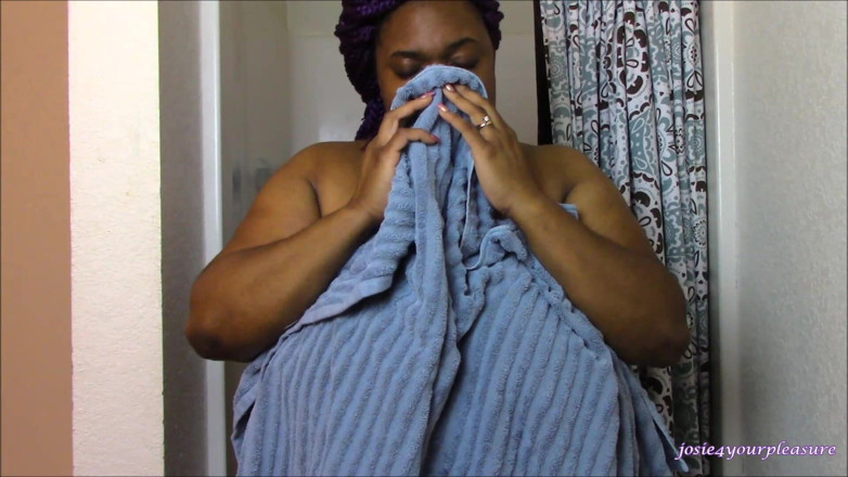 Josie4yourpleasure: Shower Time Nose Blows Custom HD