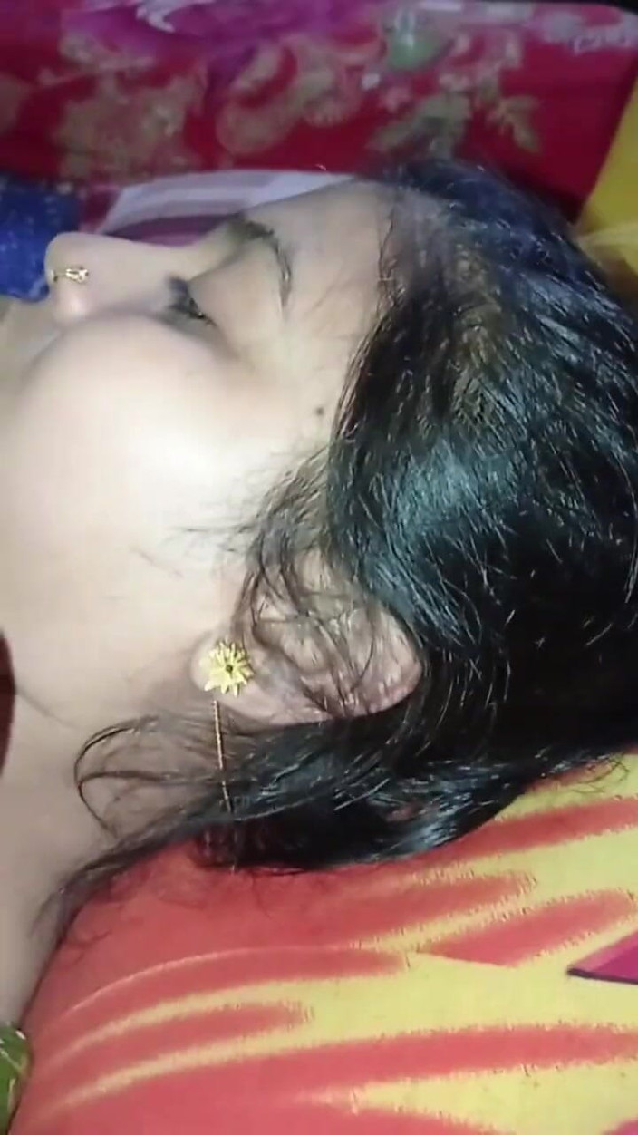 Desivideo: देखें कि रात के दौरान पति और पत्नी ने क्या किया