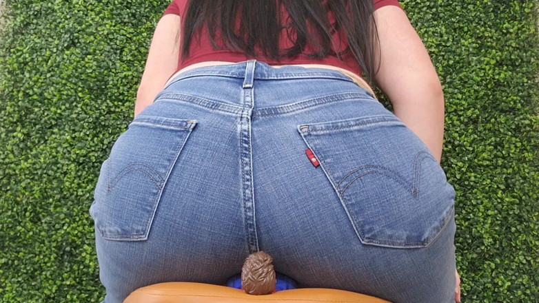 Julia Ryan: ashlil Jean Farts