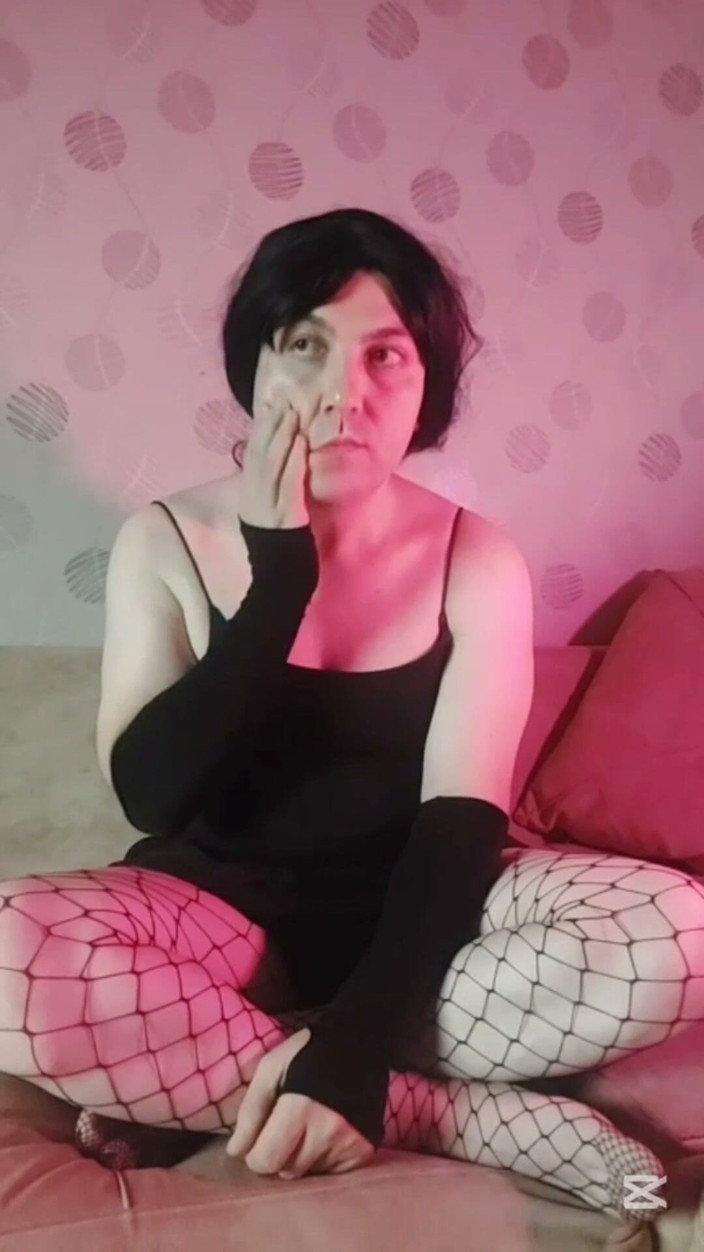 Kitty_Cross: Jala besar dengan punggung besar crossdresser