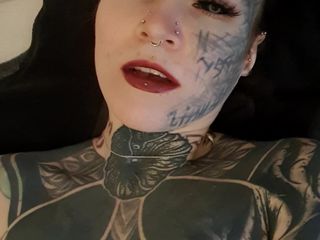 BaleaTheScarleg: 口红高潮的脸