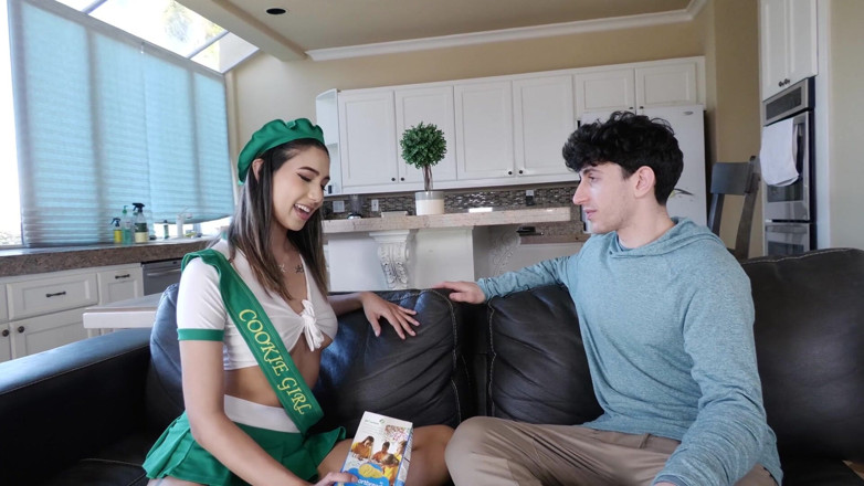 Lethal hardcore videos: Girl Scout Kimora Quin Wants to Show You Her Cookie
