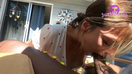Katie Diggs: Blowjob mornings outside just got better