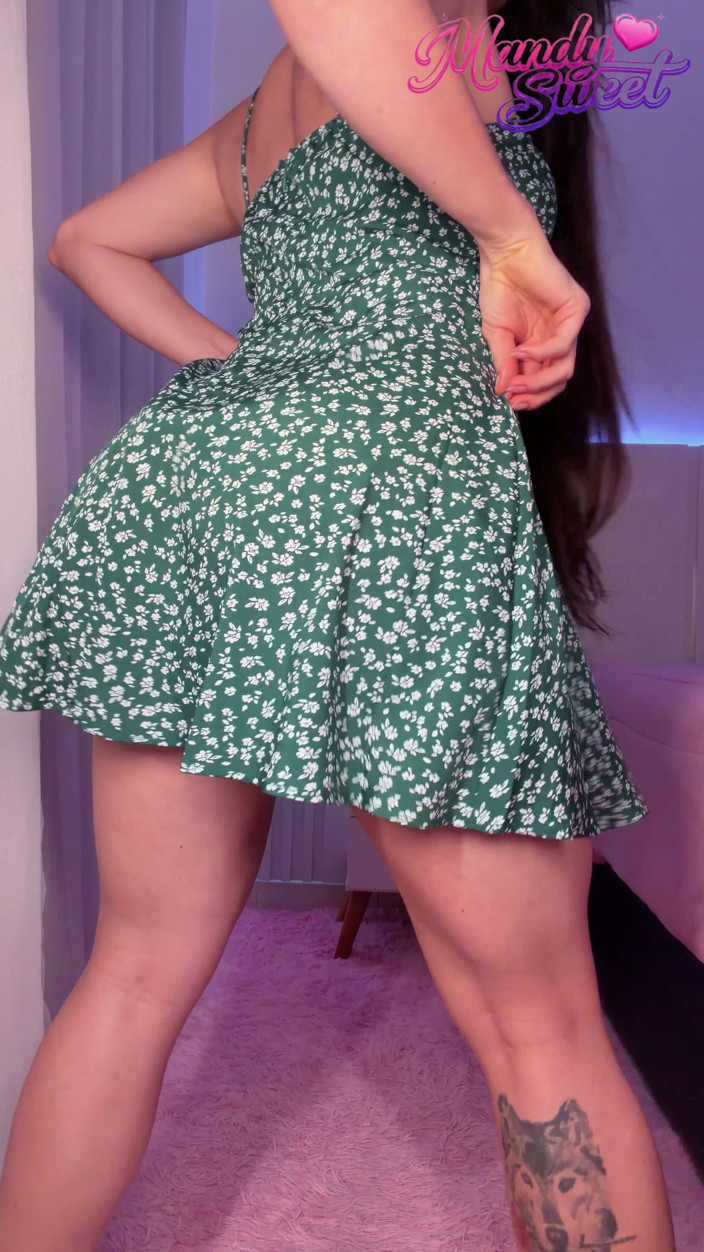 Mandy Sweet studio: Twerking and Trying on My New Dresses