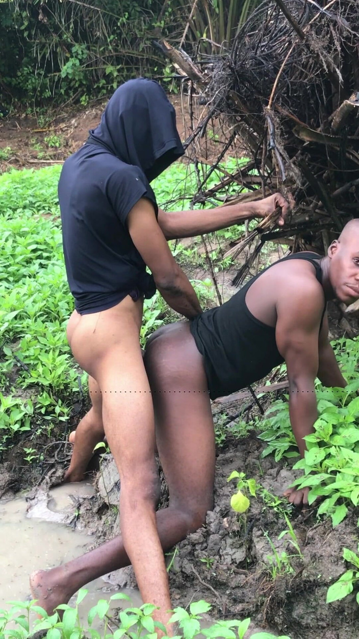 Sexylary: Šukání uvnitř farmy, kulatá moje bažinná voda