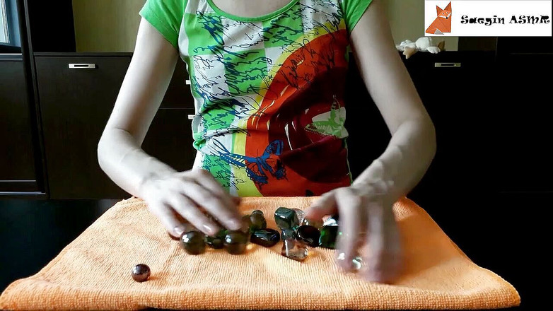 Saegin: 2[ASMR] Billes de verre et galets (pas de conversation)