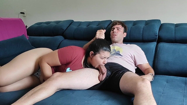 Sashasweet: Il Mio Coinquilino Prende Il Suo Cazzo Di Sorpresa