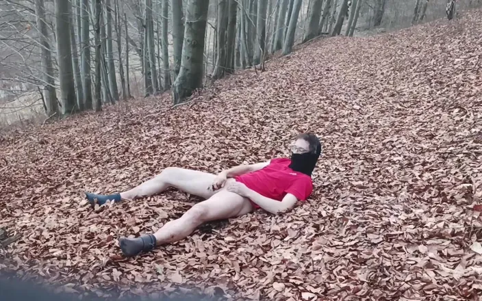 kickerscooter: Real Male Amateur Outdoor Masturbation