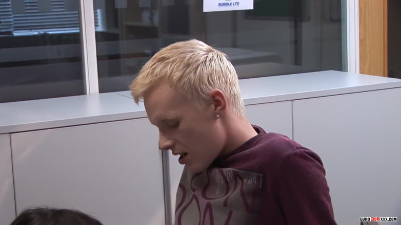 Euro boy xxx: Charlie Snake i Lex Blond pieprzą się na surowo