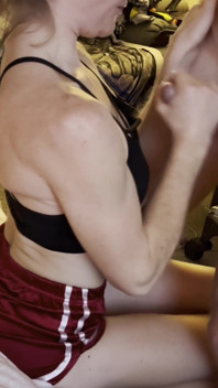 Aangepaste intieme sensuele lap-dance tietenbeurt, klaarkomen op natuurlijke tieten