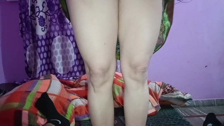 Sexy gunjan: Yeni evli yenge kocasının büyük yarağına elle muamele ve meme...