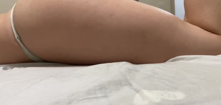 Supernasty: My leg like bed boys