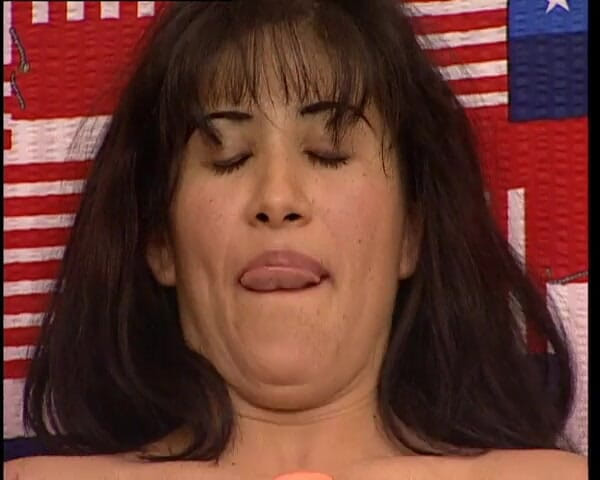YOUR FIRST PORN: Wir Lieben Spass Zur Zweit - Claudia &amp;cynthia nós amamos diversão juntos