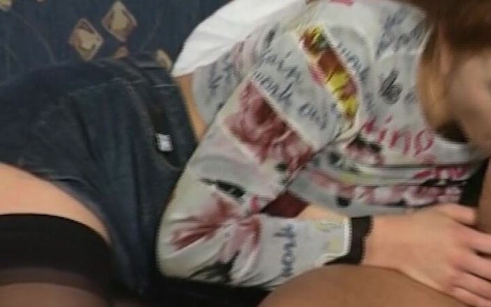 Busty German Sluts: Dziwka ssąca kutas z Niemiec naprawdę wie, jak zadowolić każdego