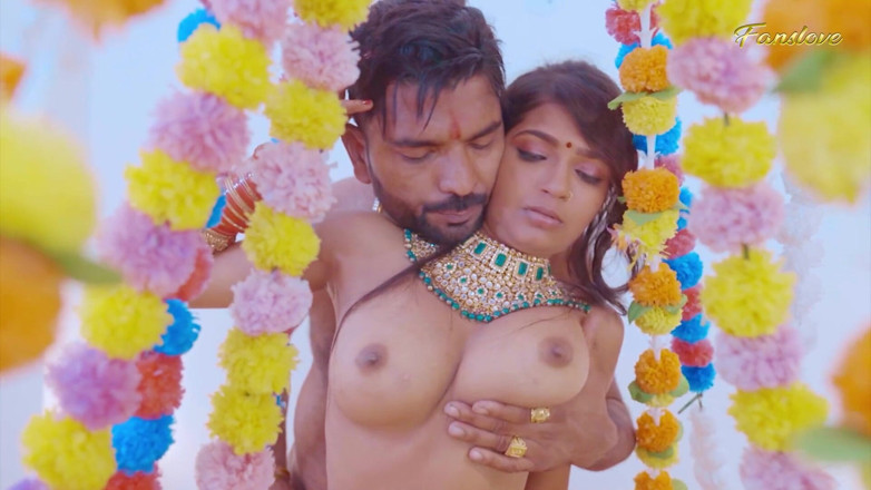 Mr Entertainer: Bhabhi pancut menikmati malam suhagrat pertamanya dan dikongkek keras