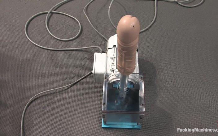 Fucking Machines by Kink: Squirt Olympics - kwiat Tucci, Sindee Jennings i Rookie Vai