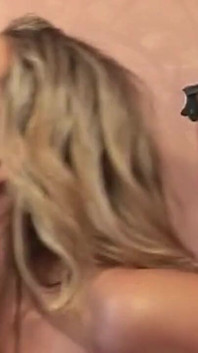 MILF blonde menunggang kote hitam besar dengan liar sebelum pancutan mani tebal