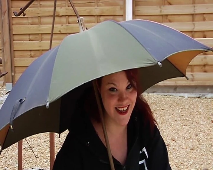 Monde Francais: Redhead BBW French Slut Gets a Facial After Hot Anal...