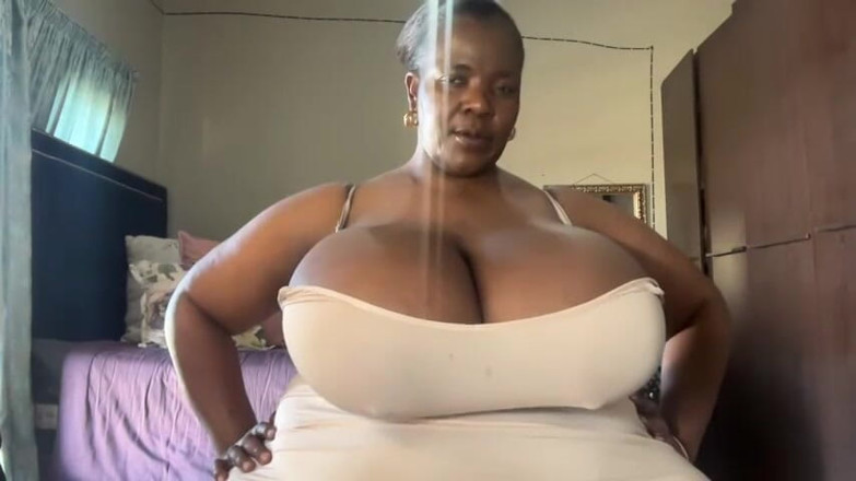 Legendary Booty Overdose: Strebsame BBW stripteasing und lautes stöhnen