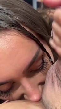Vysokoškolská latina služka je ošukaná jako hloupá děvka Sisi Rose Teddy Tarantino