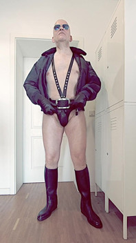 Leder cop berlin 5