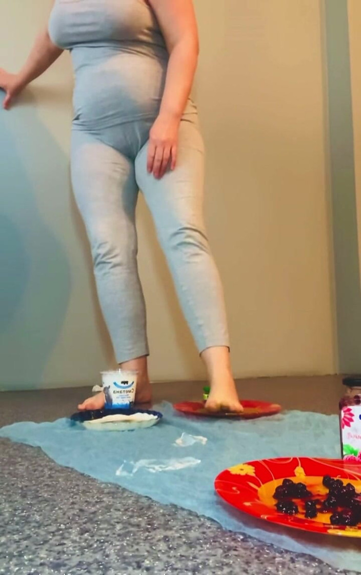 VikkiGeorgia: Jídlo nožní hrátky