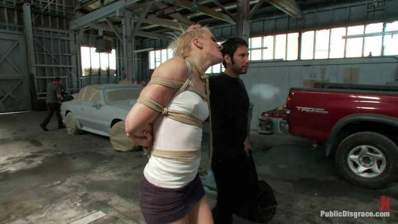Public Disgrace by Kink: Pelacur kotor