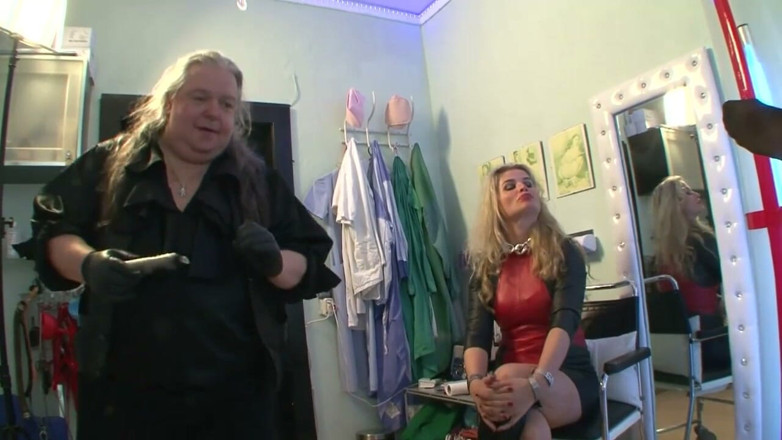Absolute BDSM films - The original: Umiliata, sditalinata e leccata nel culo
