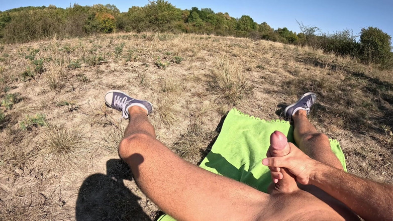 CumPearls: Masturbazione al sole