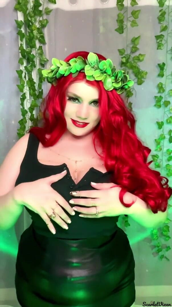 Scarlet Vixen: The Birth of Poison Ivy