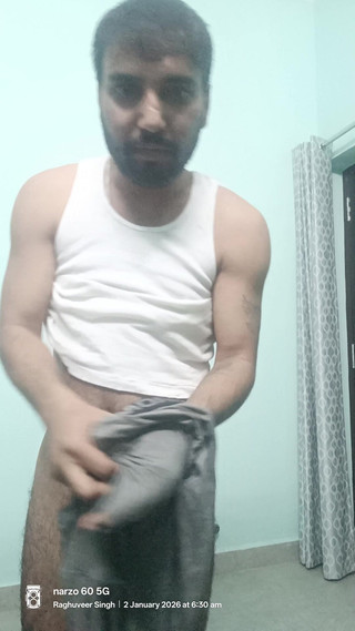 Rajasthani-old-lover: Uomo indiano desi gode la doccia e spettacolo di masturbazione...