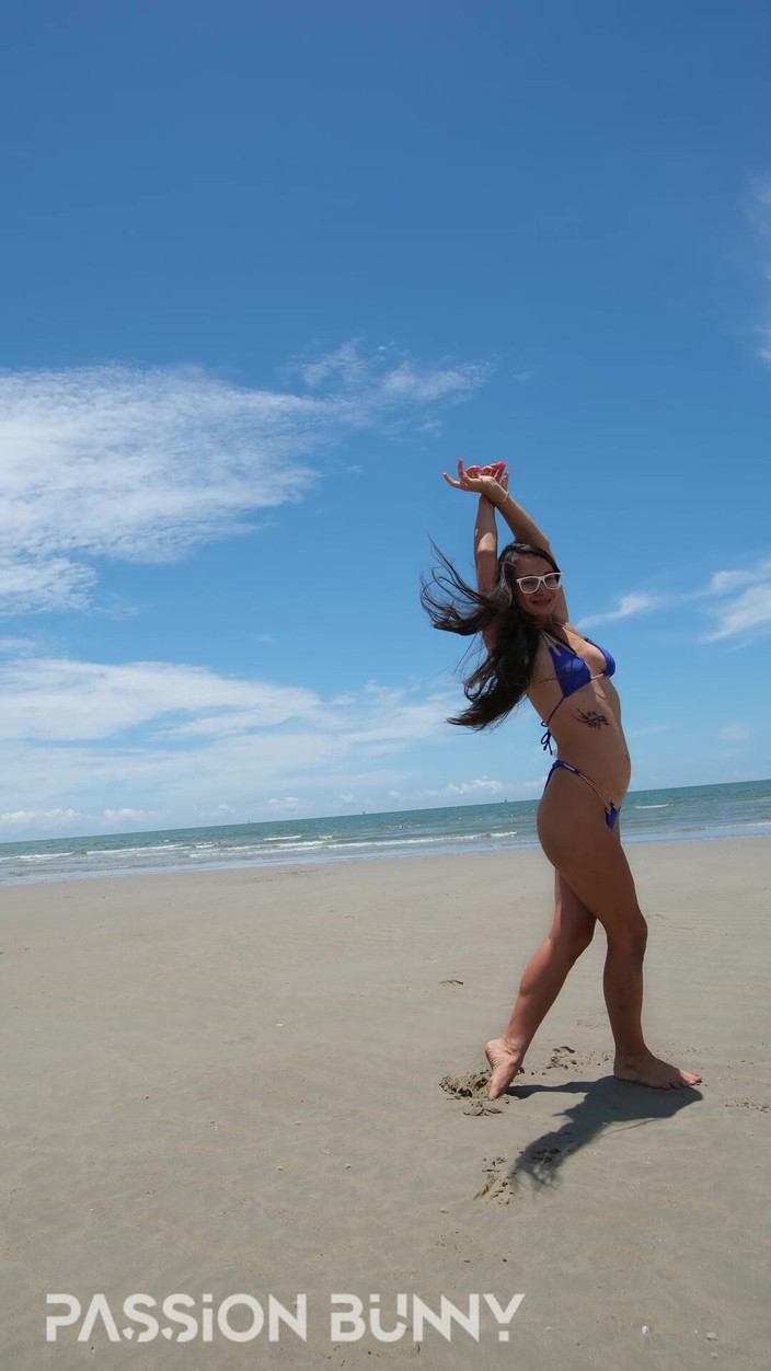 PassionBunny: Sunny beach zevki ve güzel teşhir
