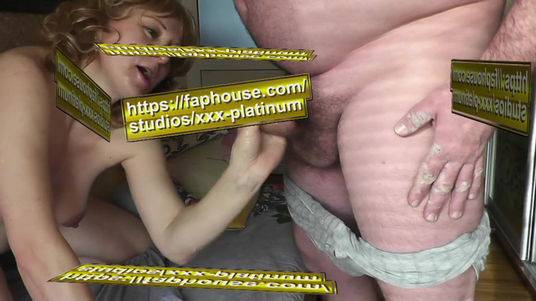 XXX-Platinum: Ehemann geht morgens zur arbeit und seine ehefrau gibt stiefvater...