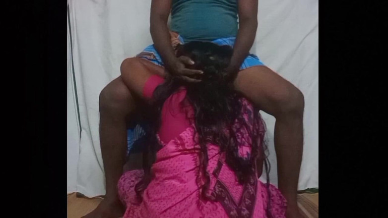 Desi Sathiya: Tamil desi casalinga pompino caldo villaggio fatto in casa