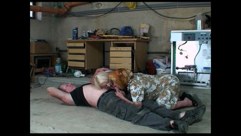 69 Italian District: 금기 섹스를 사랑하는 더러운 가족