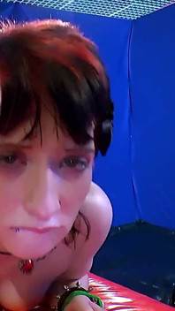 Suesse Linda Swallows Cum in Ggg Bukkake