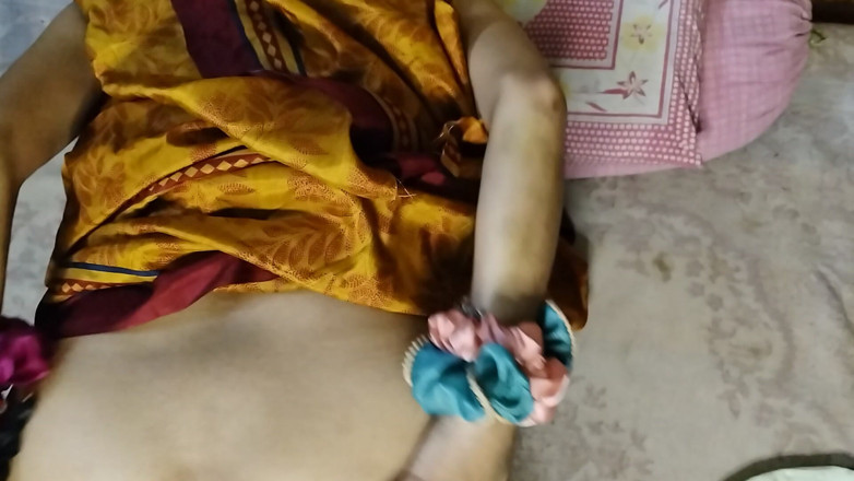 Xoxo Times: Bhabhi Ji Gadh May Ungli Dal Kar Seks Ka Maza...
