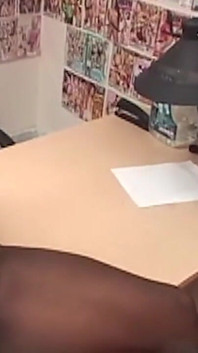 Ebenholz-amateurin nimmt dicken weißen schwanz tief